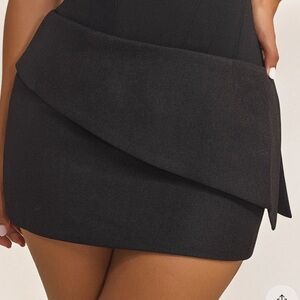Chic Black Mini Skirt for Women